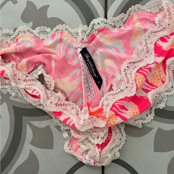 VS silk nightgown with matching bottoms - Picture 12 of 12